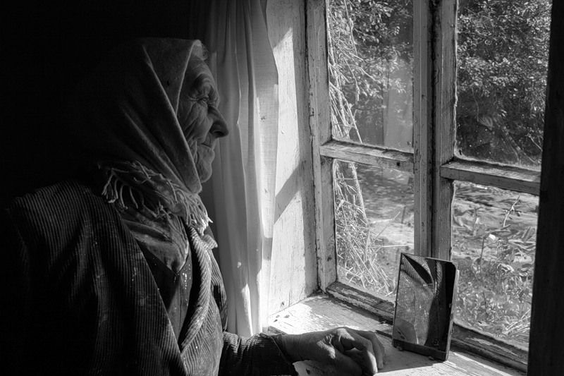 Попробуйте отменить одиночество. Старому что малому нужна семья. 