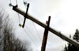 Села Калганского района остались без света из-за ДТП, где водитель снес опору ЛЭП