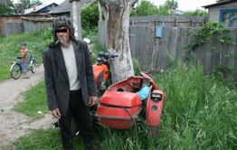 Слабоумие и отвага: в Каларах местный житель угнал мотоцикл, пытался его завести, подсвечивая спичками, и устроил пожар