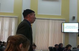 Публичные слушания по бюджету открылись скандалом