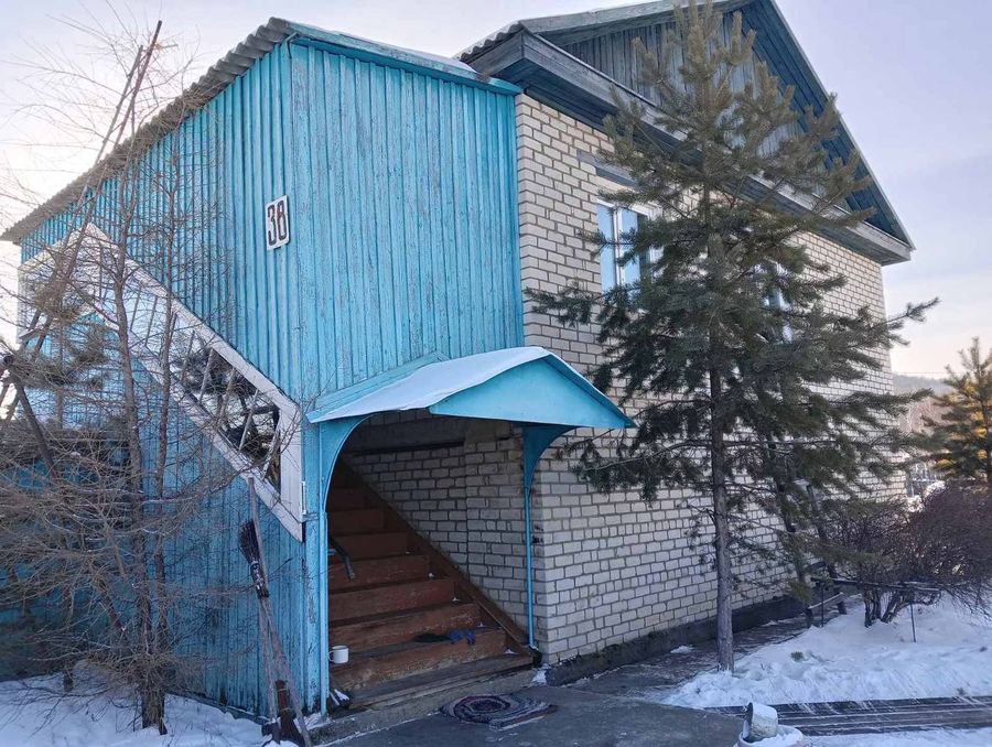 Фоторепортаж из Шелопугино, где пенсионеры три месяца живут без электричества