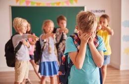 Сын за отца. Мальчишку обижают в школе