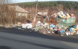 Жители домов на Печорской в Чите жалуются на помойку, не убирающуюся 1,5 года