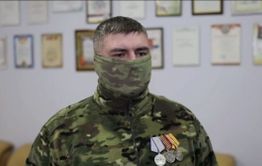 Все вместе воюют за Родину