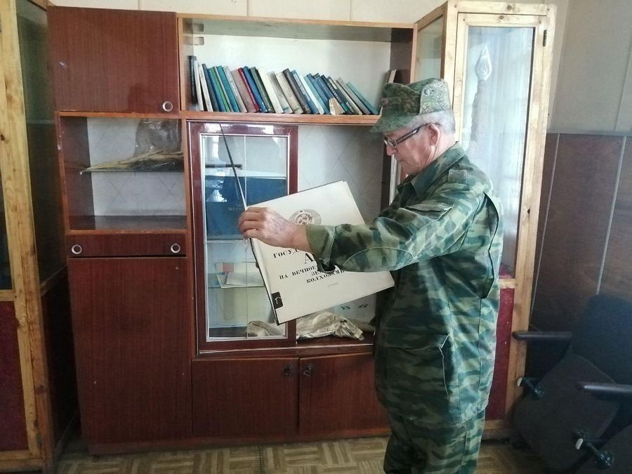 Жители Нижней Хилы вынуждены сдавать молоко нерчинскому маслозаводу за копейки