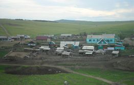 Жители Верхнего Умыкея вынуждены доставлять воду из соседнего села