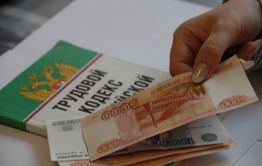 После публикации «Вечорки»техническим работникам школы в Маккавеево выплатили зарплату