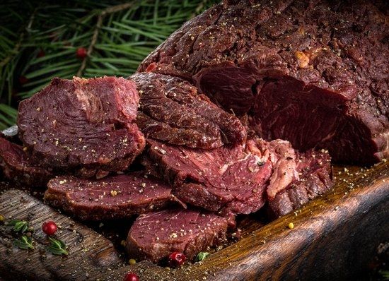 Девять жителей Каларского района отравились мясом медведя
