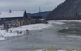 В Красночикойском районе спасают от затопления село Хилкотой (фото)